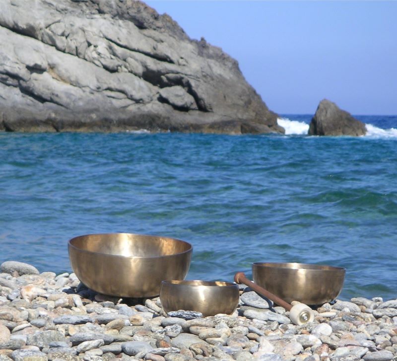 Klangschalen am Meer